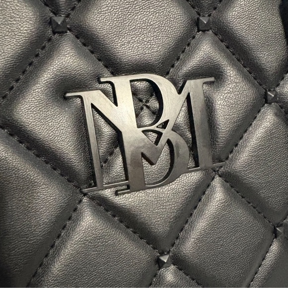 NEW! BADGLEY MISCHKA STUDDED QUILTED DOUBLE HANDLED TOTE  W/ CROSSBODY STRAP - Picture 3 of 5